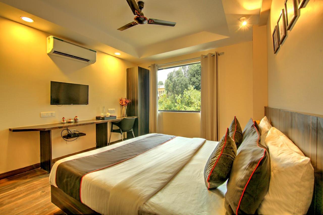 Artisan Rooms Neu-Delhi Exterior foto