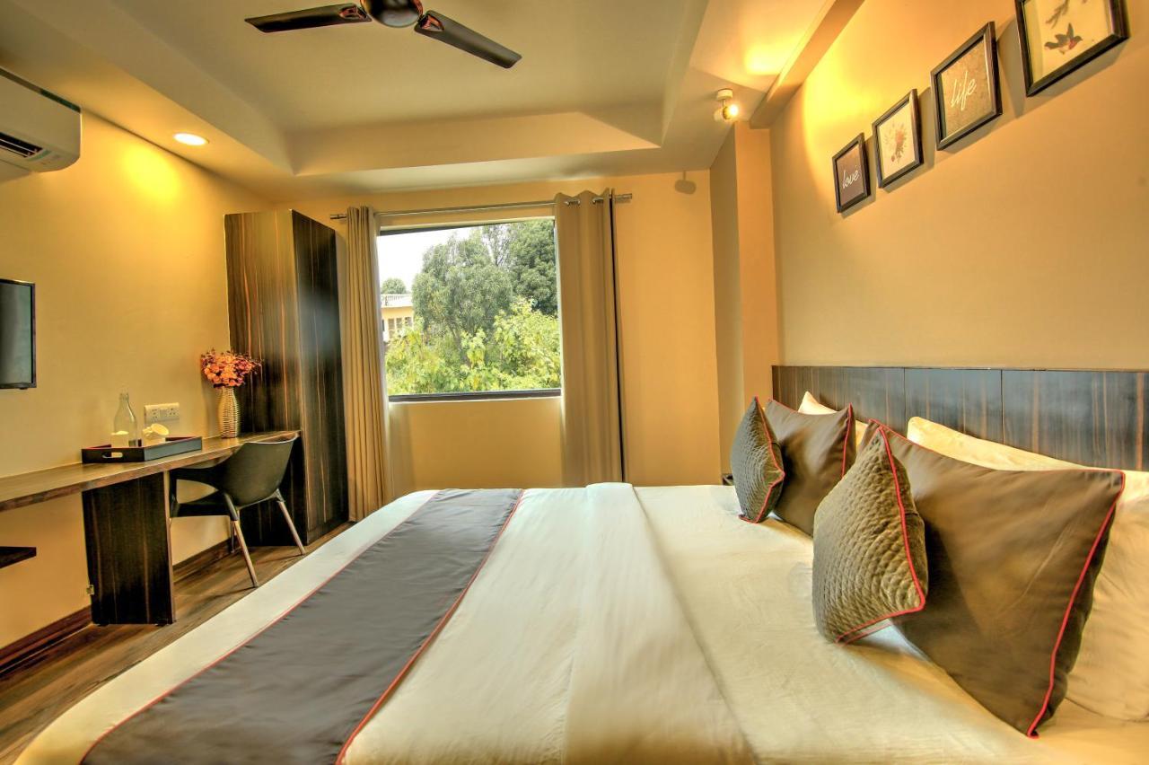 Artisan Rooms Neu-Delhi Exterior foto